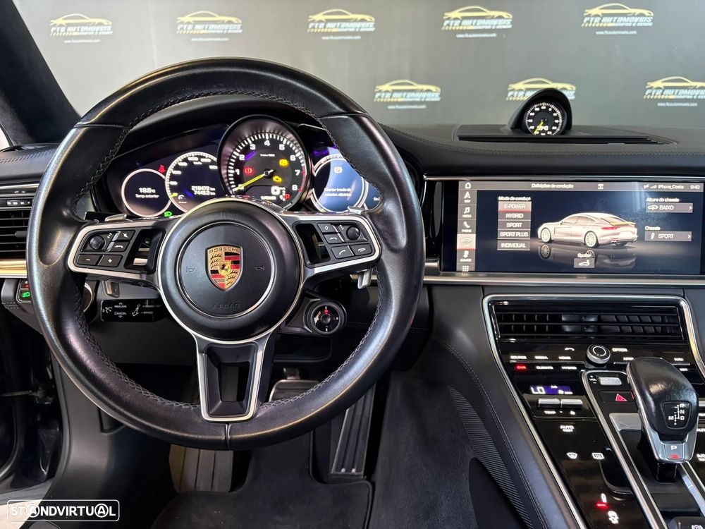 Porsche Panamera 4 E-Hybrid - 11