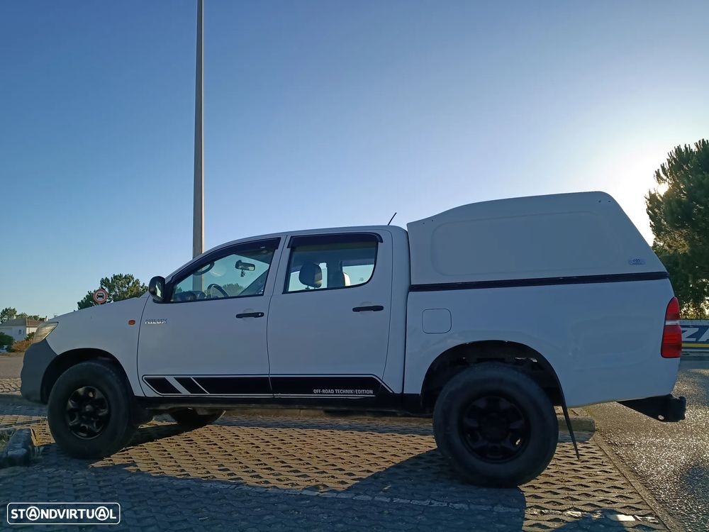 Toyota Hilux 2.5 D-4D 4WD CD CM AC - 29