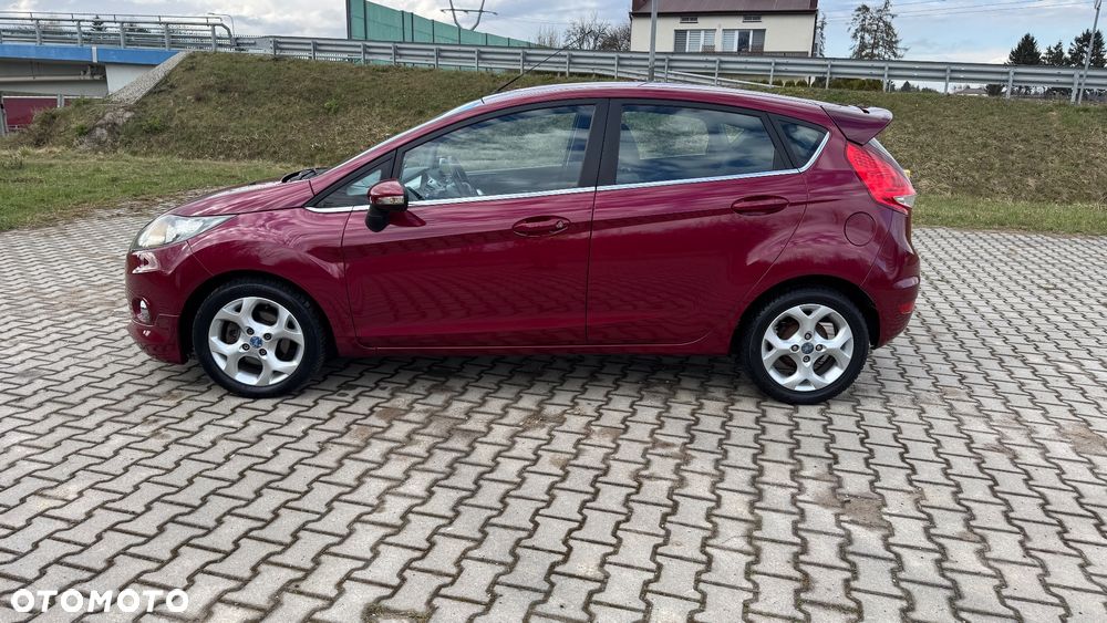 Ford Fiesta 1.4 Autom Champions Edition - 12