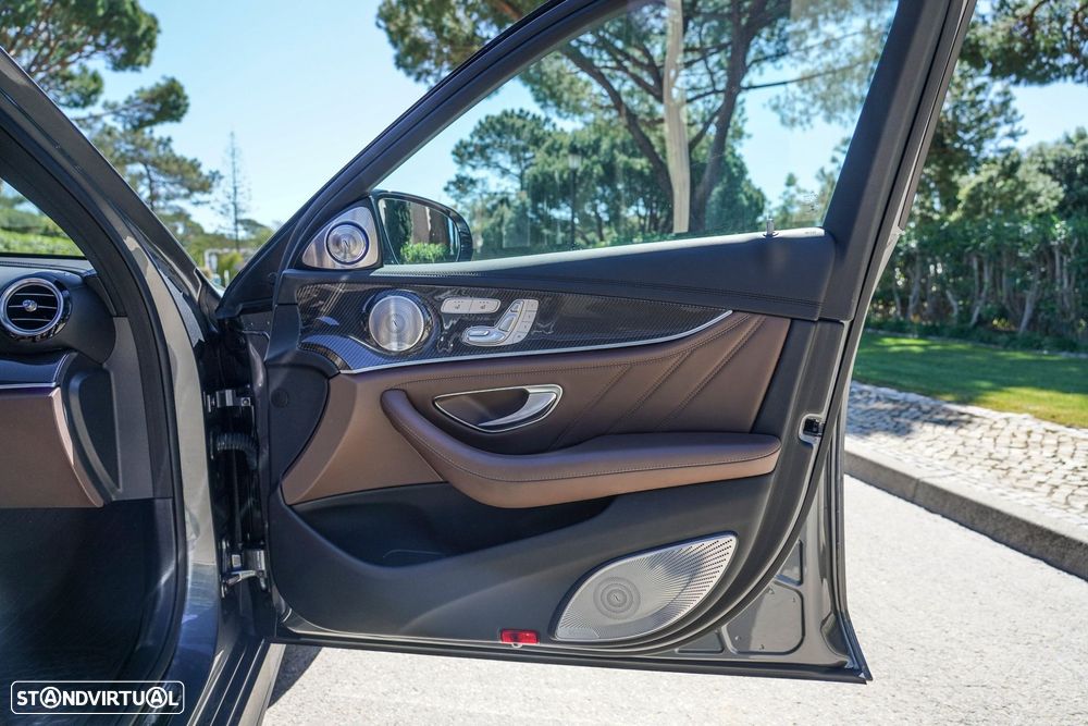 Mercedes-Benz E 63 AMG S 4-Matic+ - 24