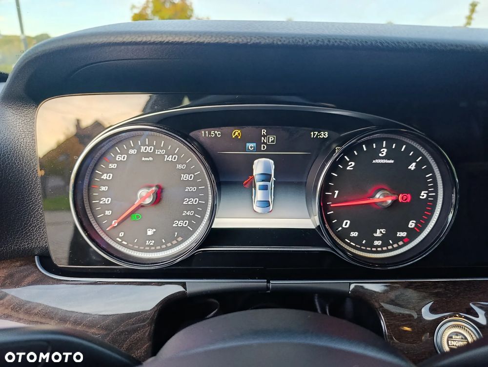 Mercedes-Benz Klasa E 220 d 9G-TRONIC Avantgarde - 24