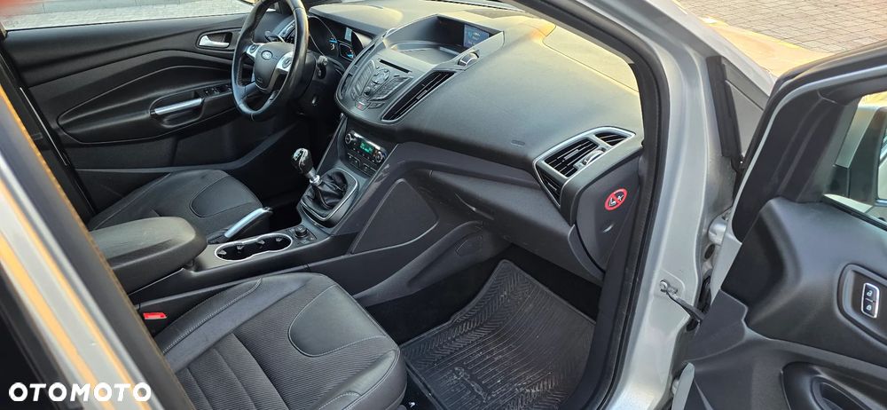 Ford Kuga 2.0 TDCi 4WD Titanium Plus - 11