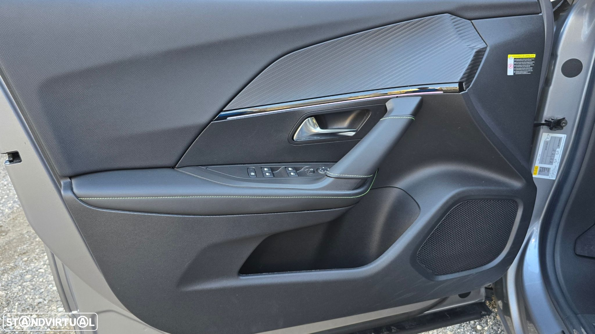 Peugeot e-2008 GT - 8