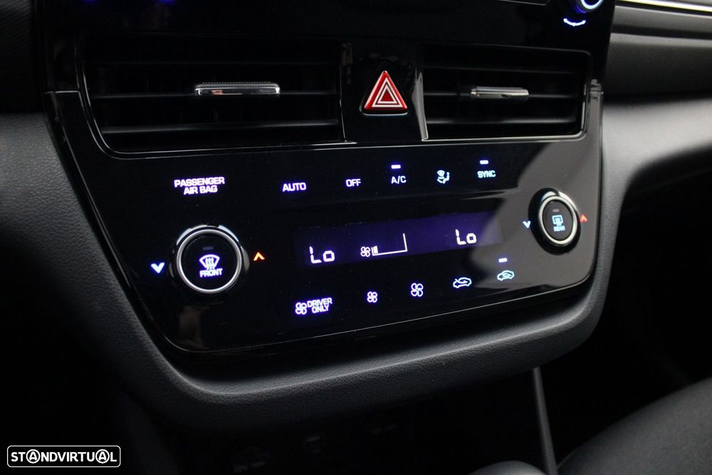 Hyundai Ioniq 1.6 GDI PHEV Tech - 23