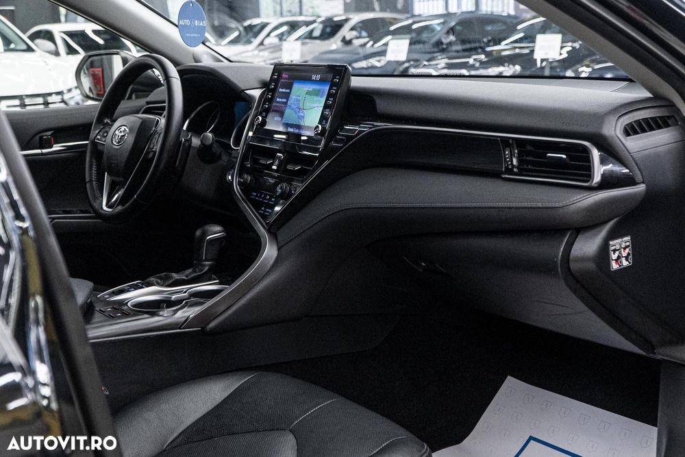 Toyota Camry 2.5 Exclusive - 37