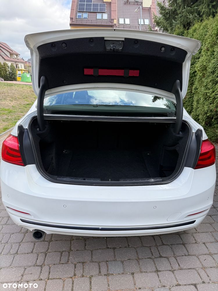 BMW Seria 3 318i Sport Line - 6