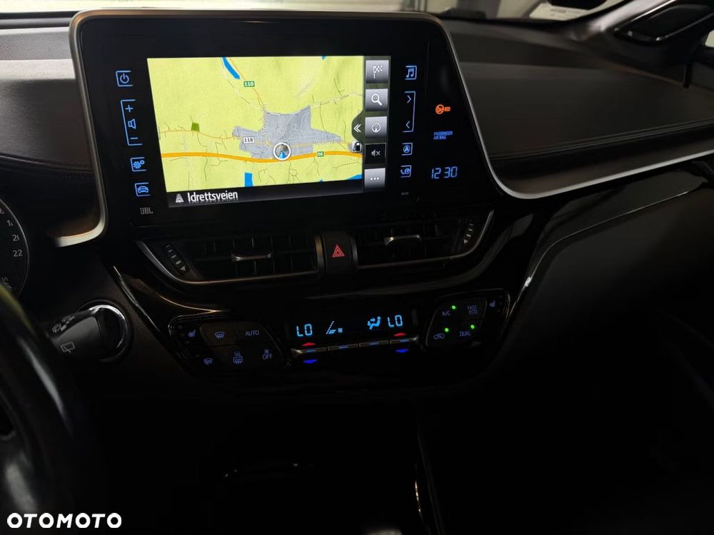 Toyota C-HR Lounge - 16