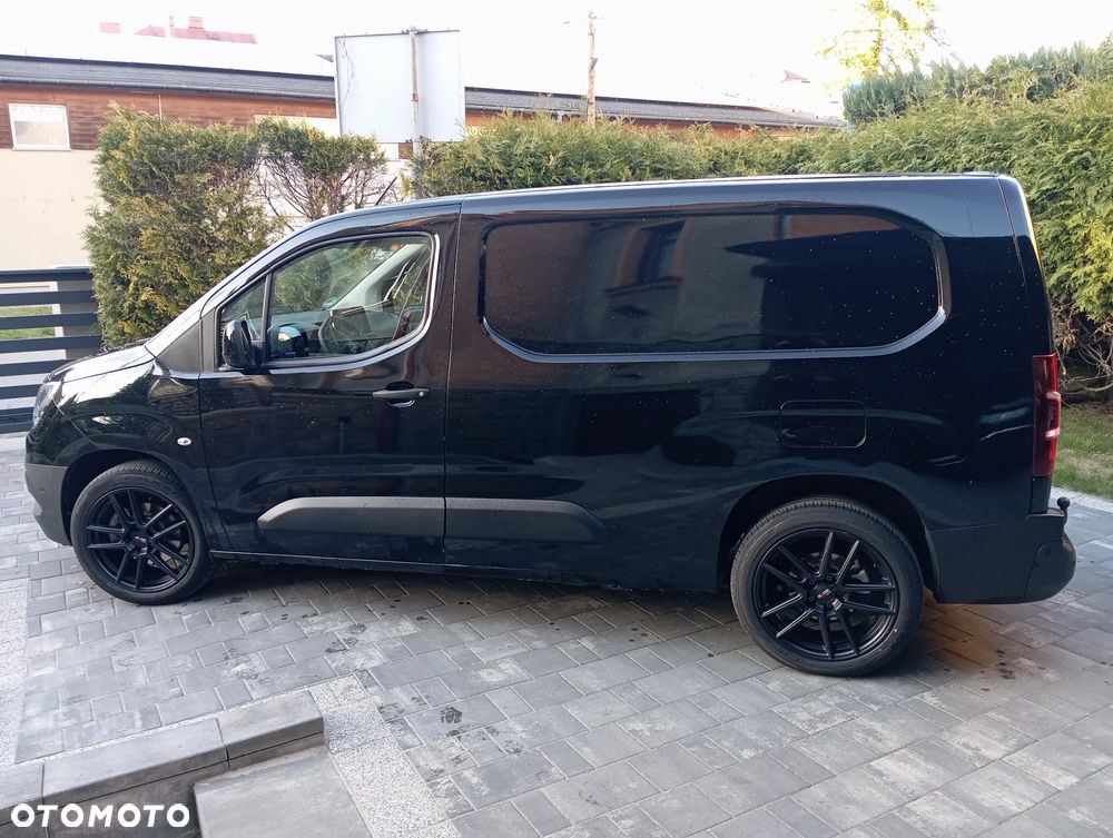 Opel Combo E - 9