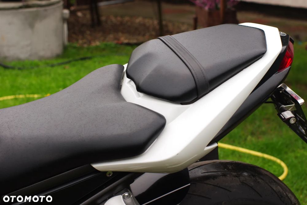 Yamaha FZ - 24