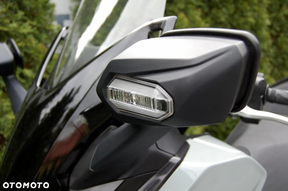 Honda NSS - 8