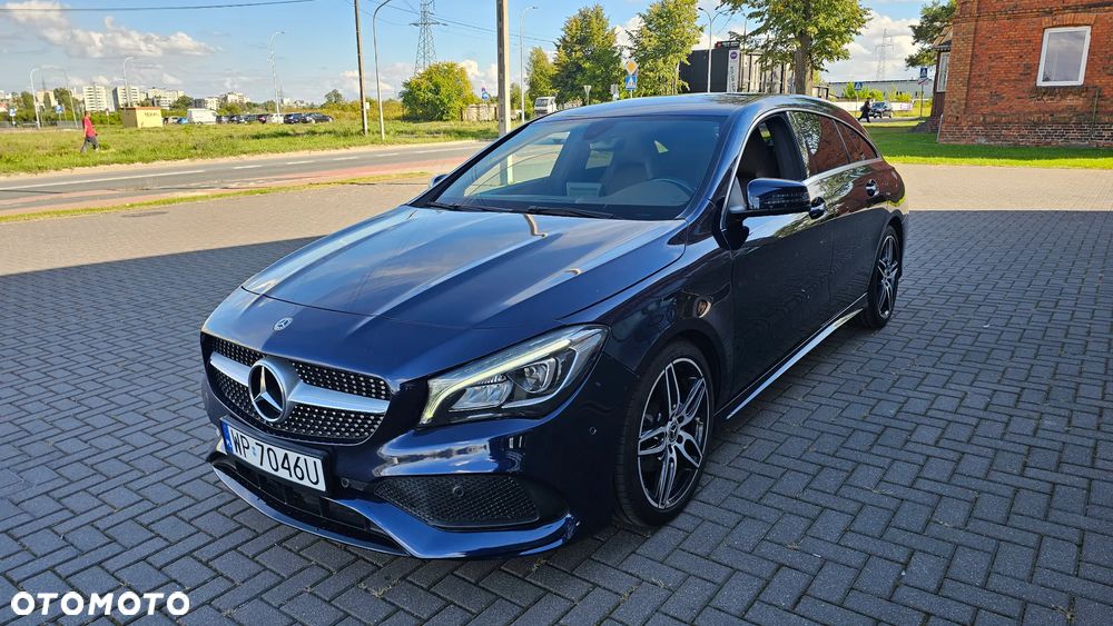 Mercedes-Benz CLA 180 AMG Line - 28