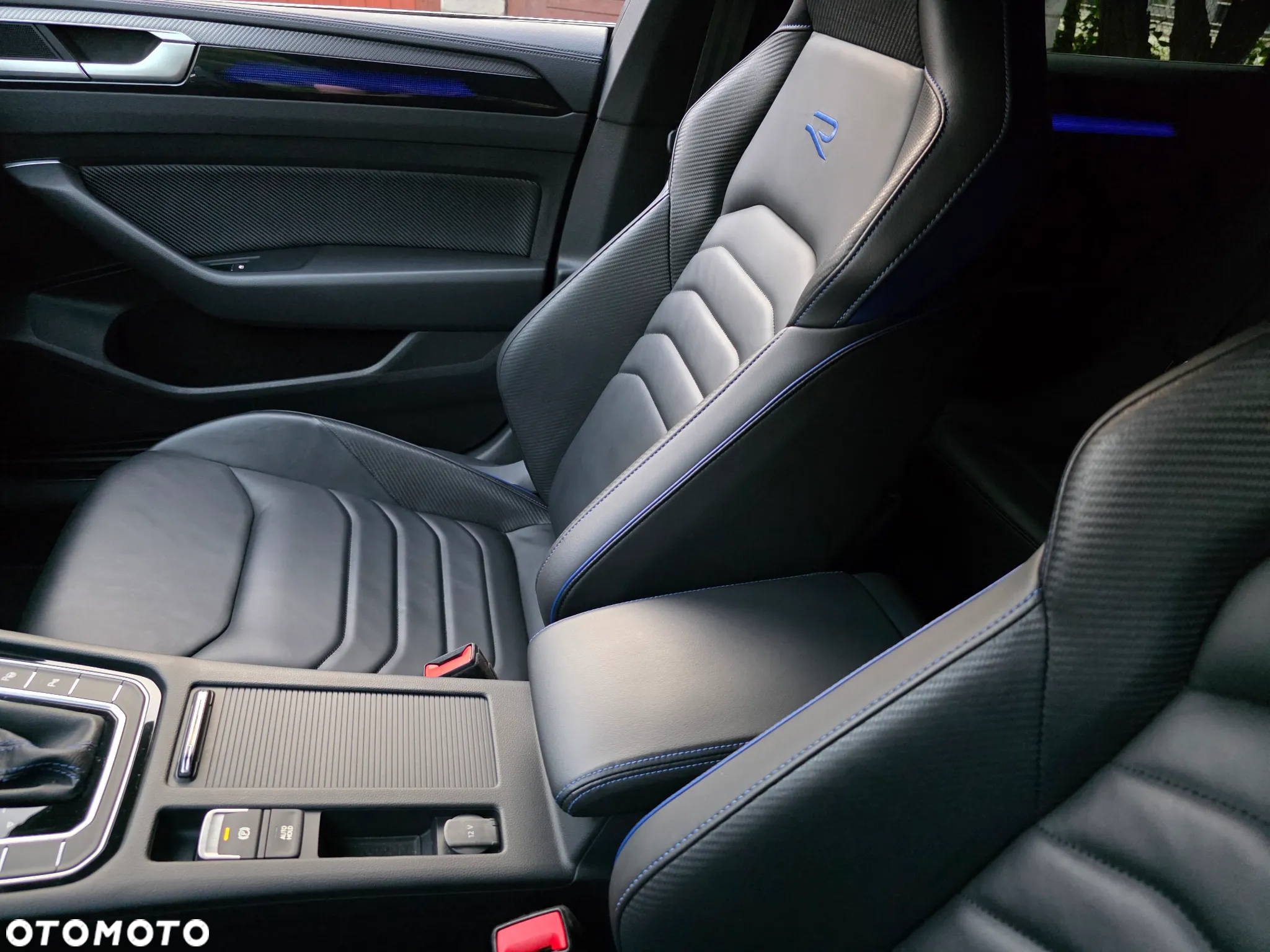 Volkswagen Arteon 2.0 TSI 4Motion R DSG - 29