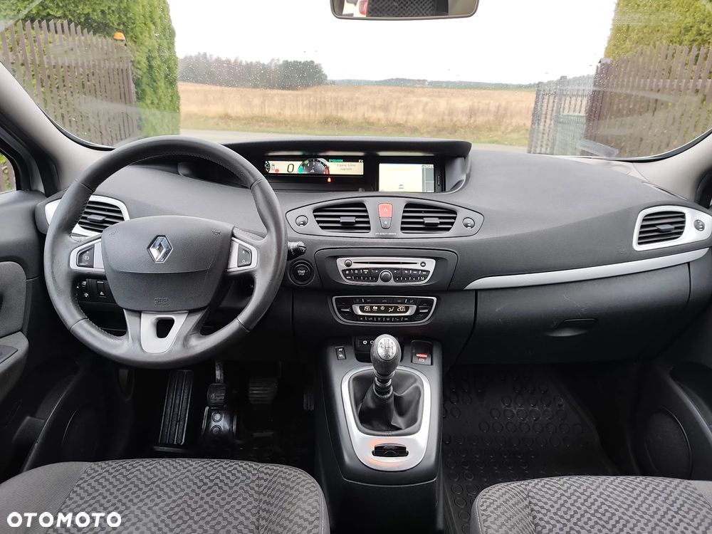 Renault Scenic 1.9 dCi Privilege - 6