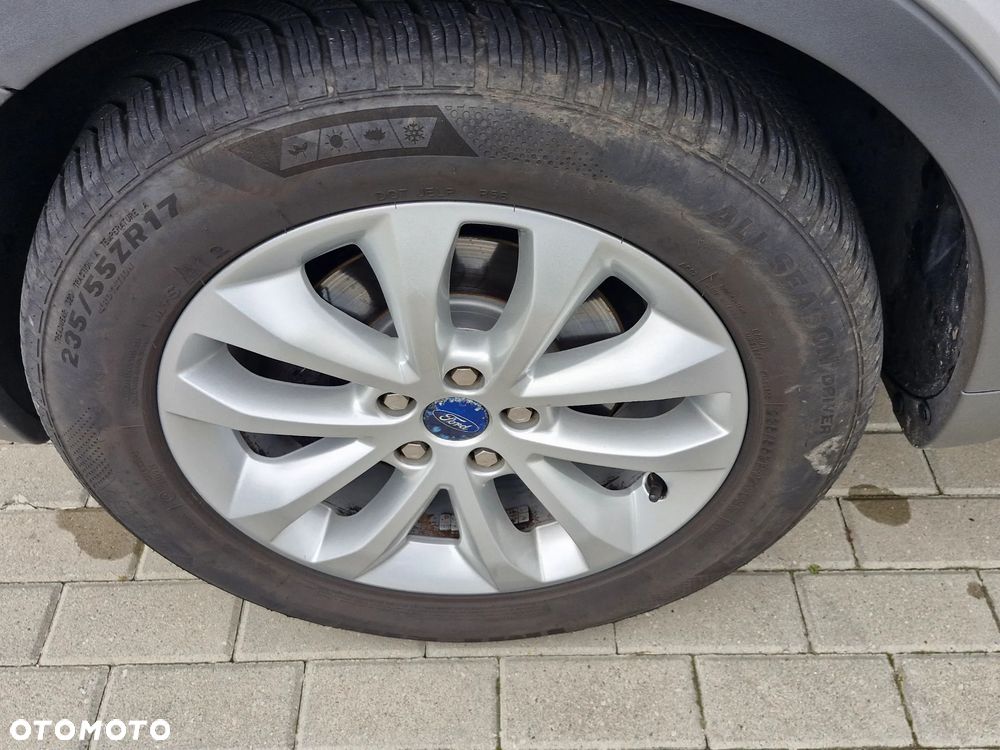 Ford Kuga 2.0 TDCi 2x4 Titanium - 17