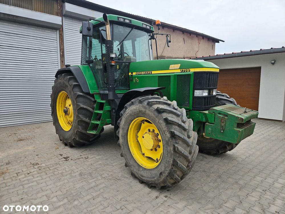 John Deere 7710 - 1