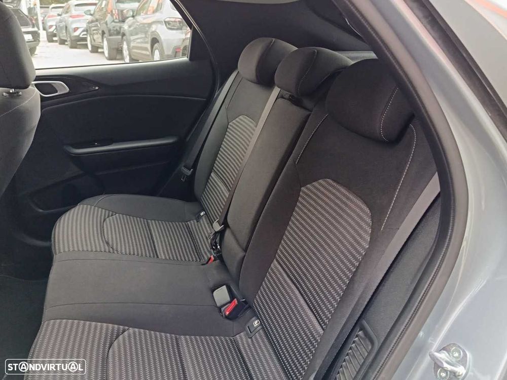 Kia XCeed 1.6 GDi PHEV Tech - 12