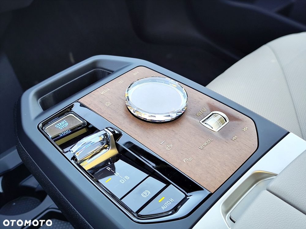 BMW iX xDrive50 111.5kWh - 18