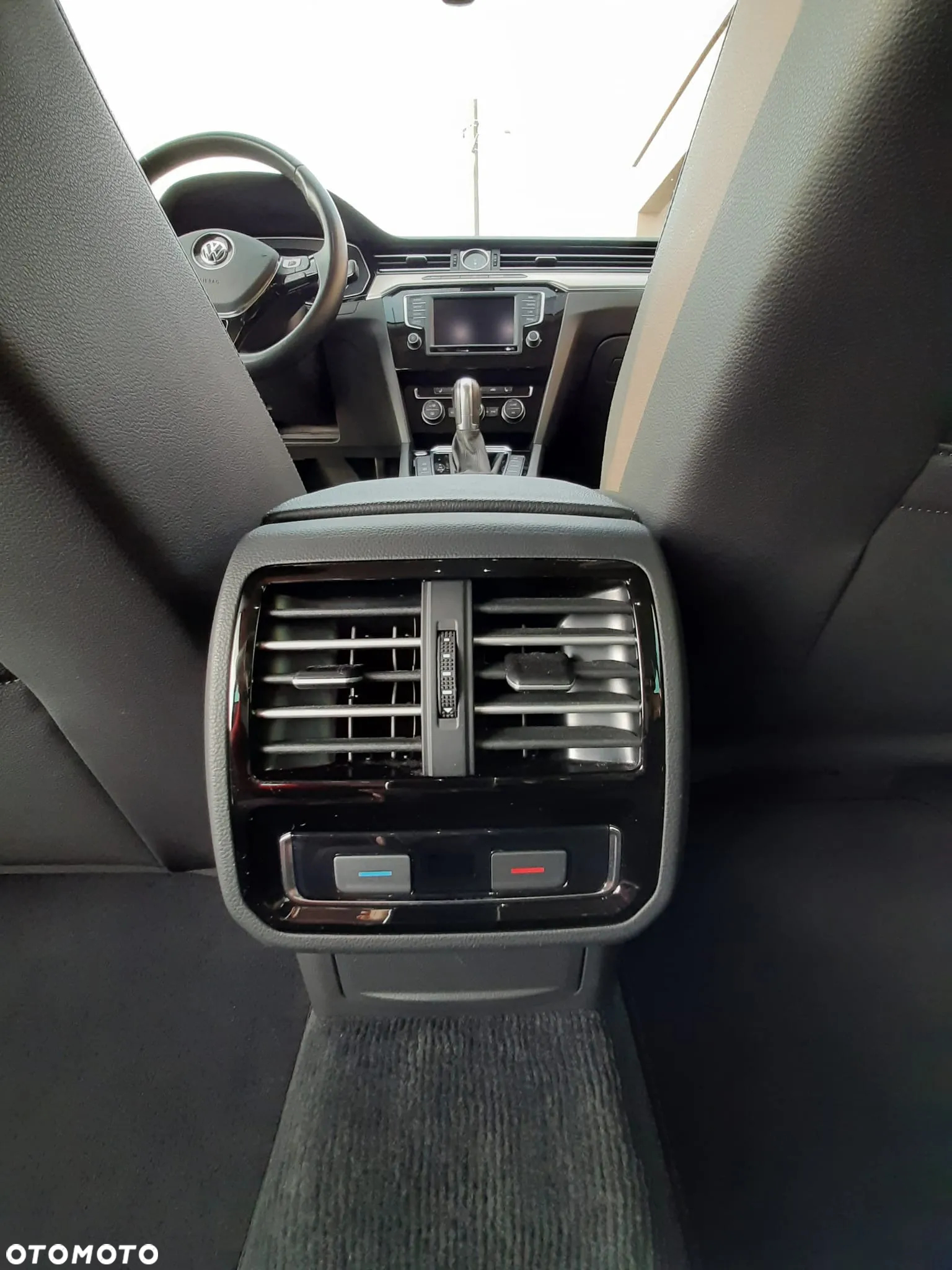 Volkswagen Passat 2.0 TDI BMT Highline DSG - 11