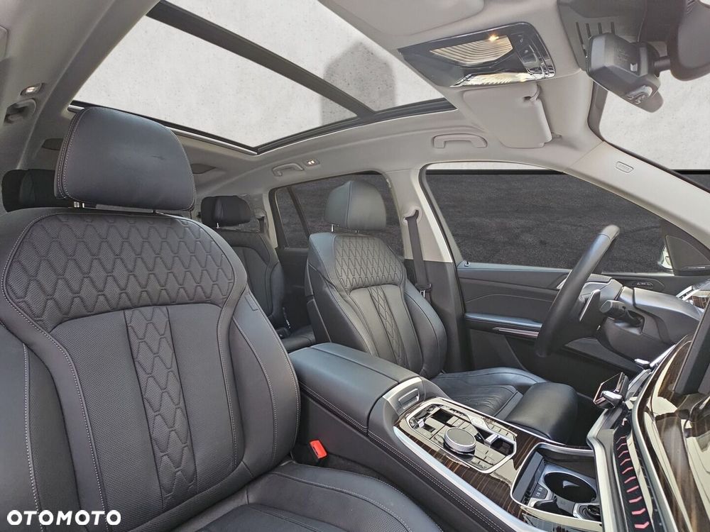 BMW X7 xDrive40d mHEV - 25