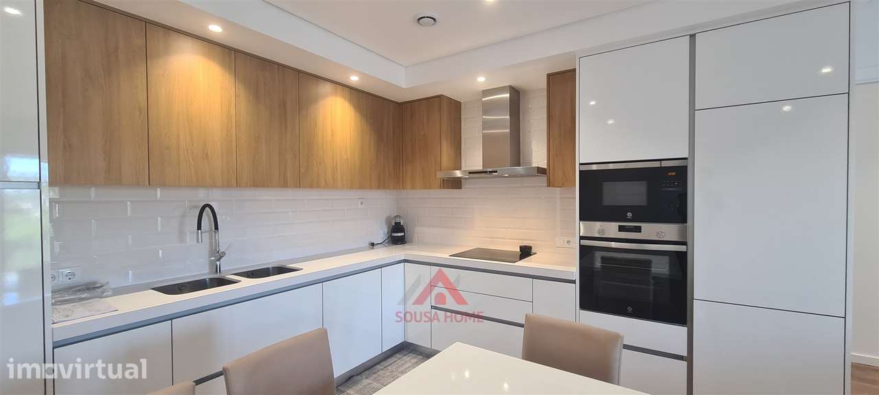 Apartamento T3 - Terraço c/ churrasqueira / Garagem - Grande imagem: 2/31