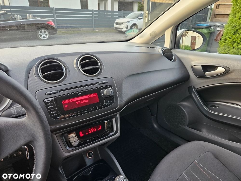 Seat Ibiza 1.4 16V Style - 19