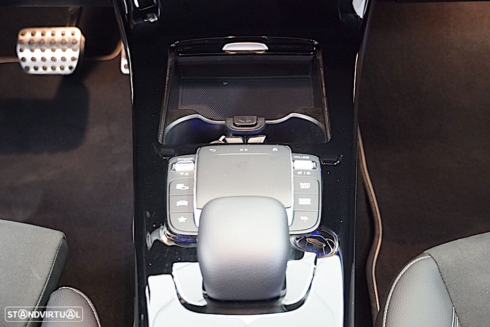 Mercedes-Benz CLA 250 e AMG Line - 23