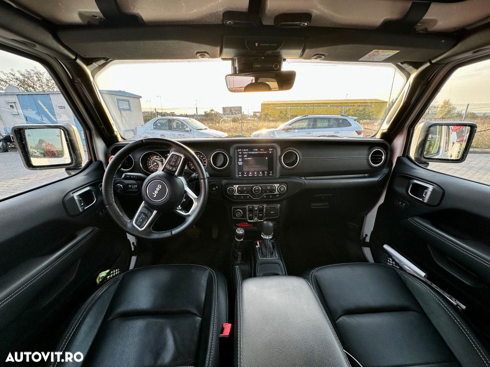 Jeep Wrangler - 10