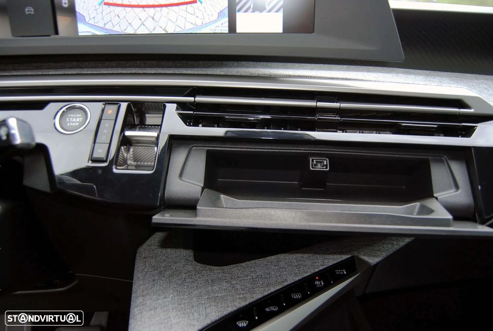 Peugeot 5008 1.2 Hybrid Allure e-DCS6 - 24