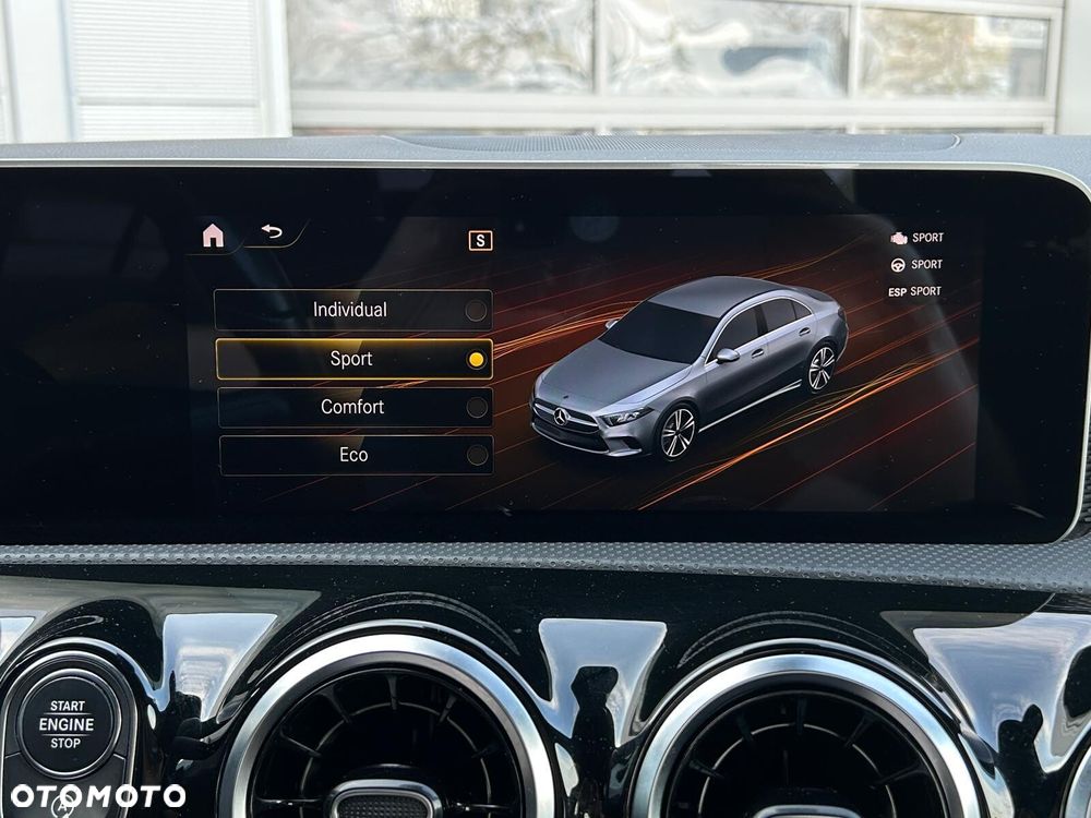 Mercedes-Benz Klasa A 220 d 4-Matic 8G-DCT - 34