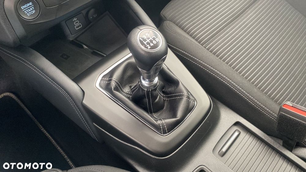 Ford Focus 1.0 EcoBoost mHEV Titanium X - 19