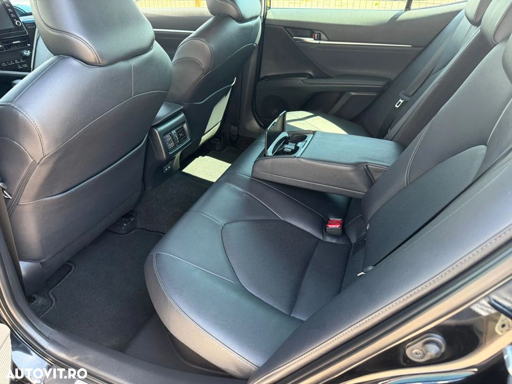 Toyota Camry 2.5 Dynamic - 21