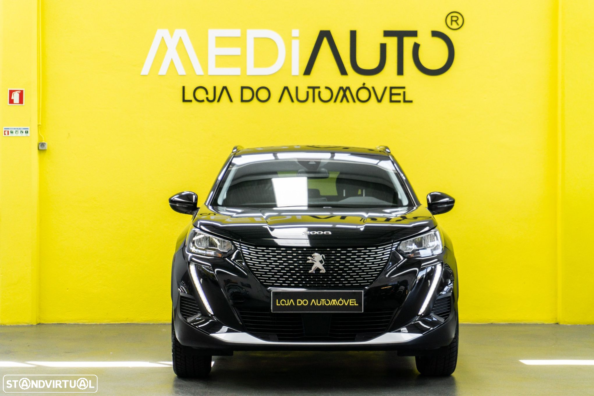 Peugeot 2008 1.2 PureTech Allure Pack EAT8 - 4
