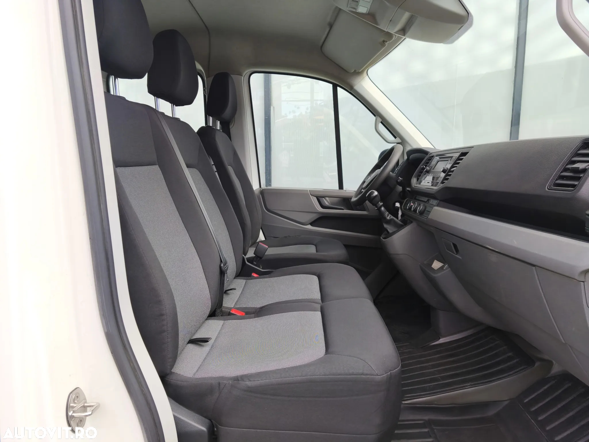 Volkswagen CRAFTER - 8