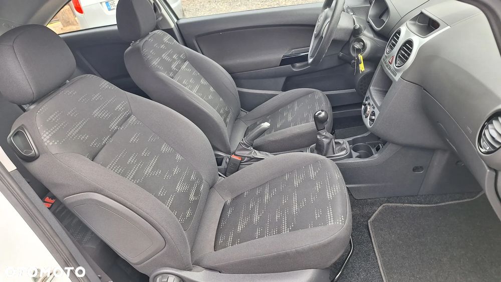 Opel Corsa - 18