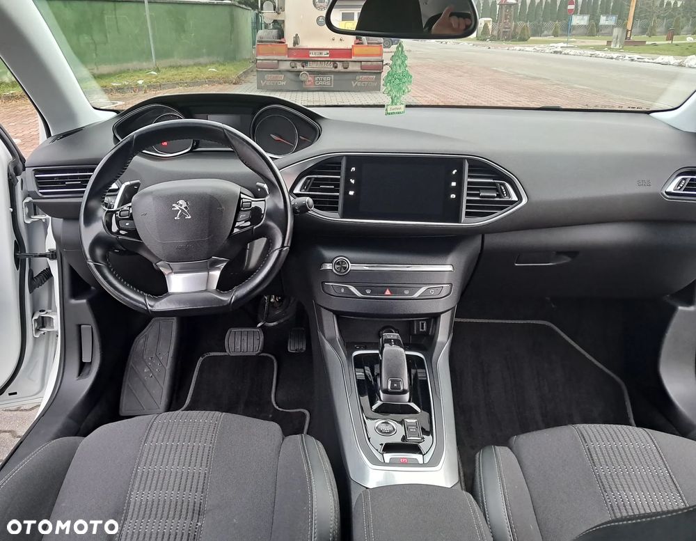 Peugeot 308 BlueHDi FAP 130 EAT8 Stop & Start Allure Pack - 9