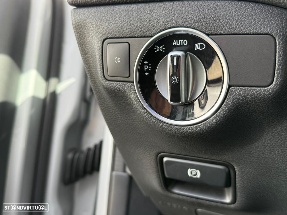 Mercedes-Benz GLA 220 d 4Matic 7G-DCT - 27