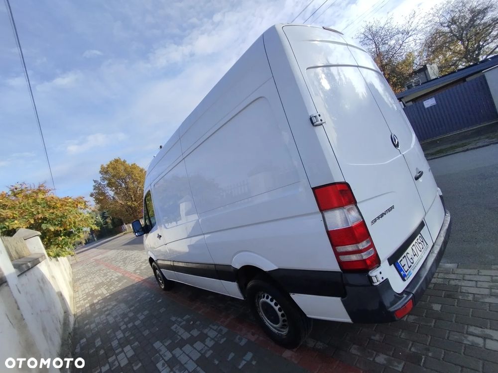 Mercedes-Benz Sprinter - 10