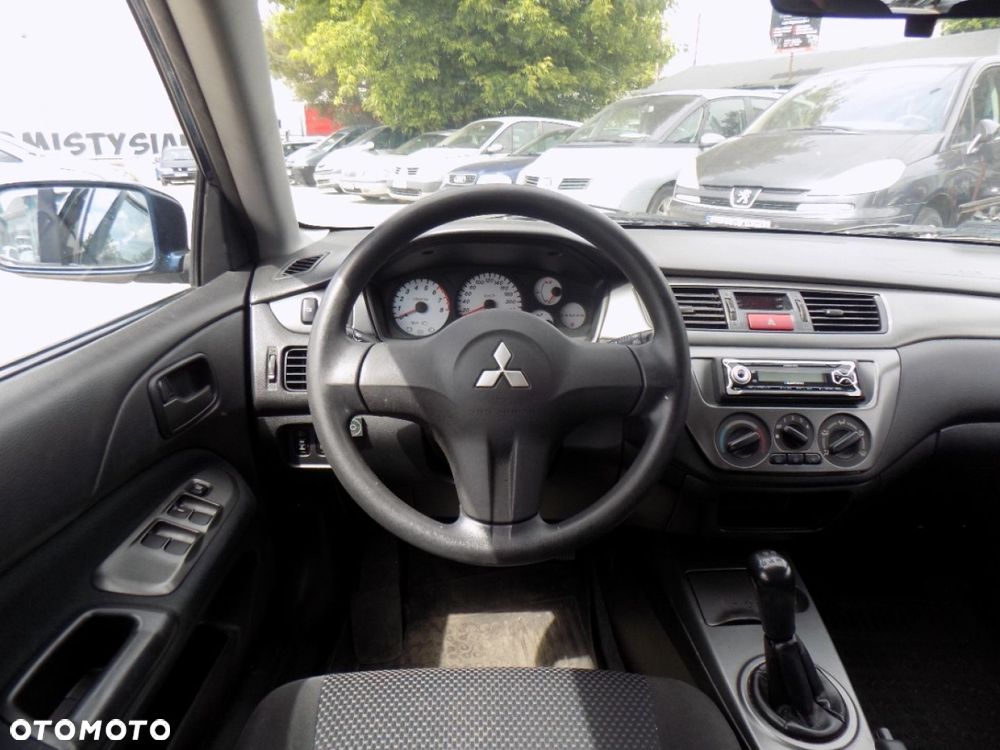 Mitsubishi Lancer - 7