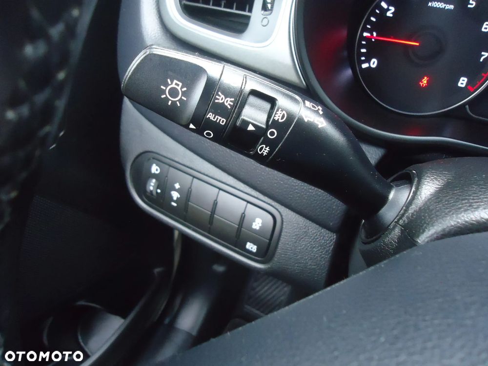 Kia Carens 2.0 GDI Automatik Edition 7 - 15
