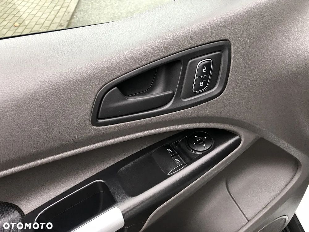 Ford Transit Connect Long 2022r. - 18
