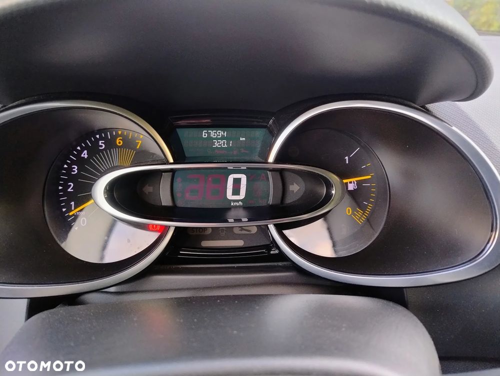 Renault Clio 1.2 16V 75 Limited - 19