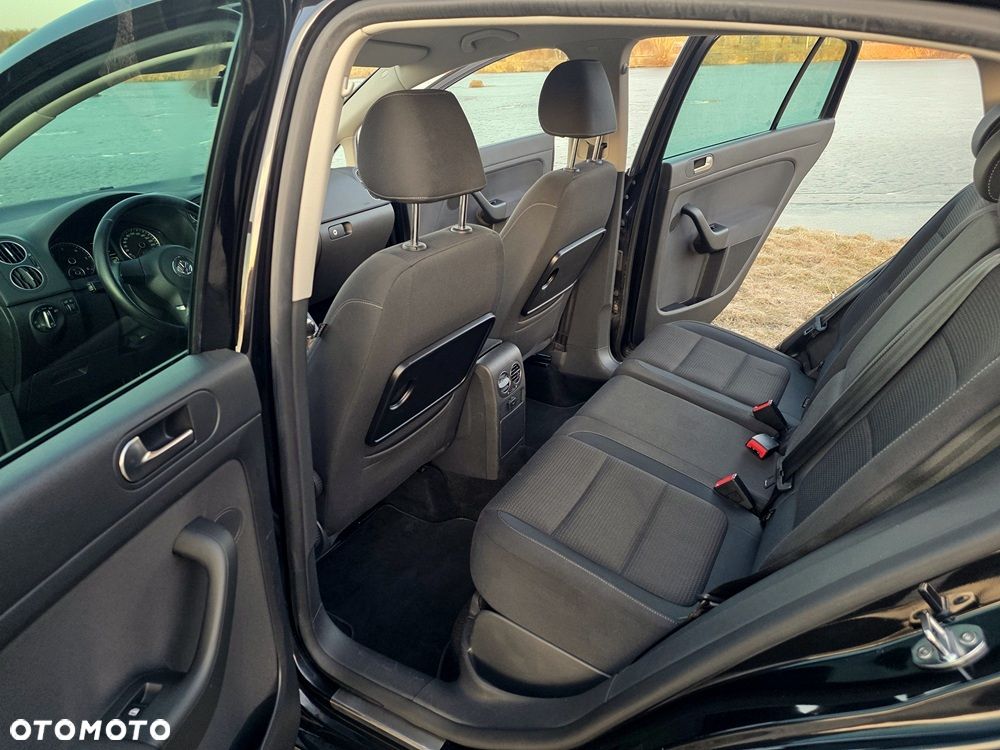Volkswagen Golf Plus 1.6 TDI Comfortline - 23
