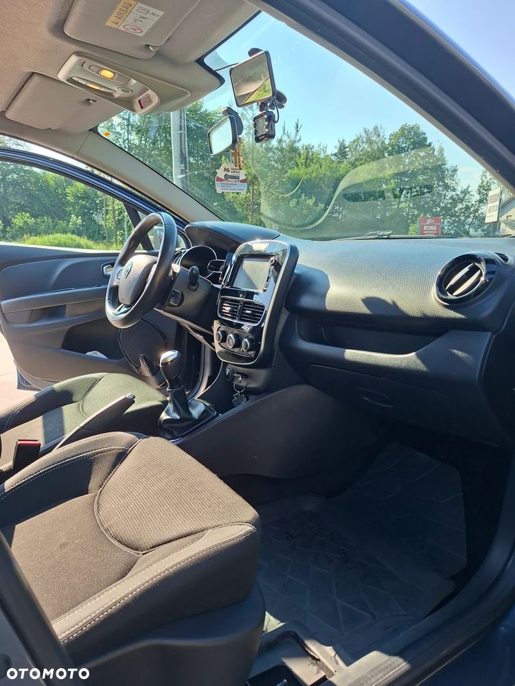 Renault Clio - 17
