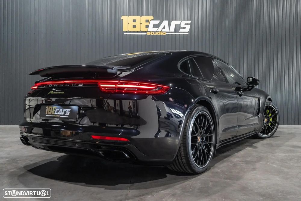 Porsche Panamera - 49