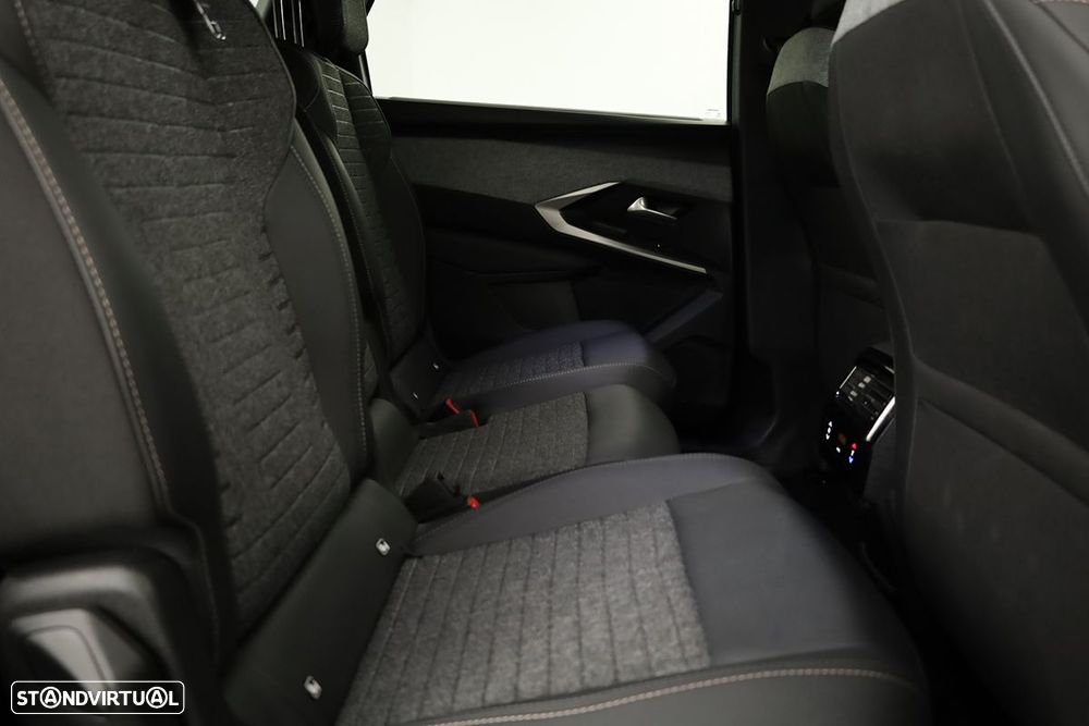 Peugeot 5008 1.2 Hybrid Allure e-DCS6 - 21