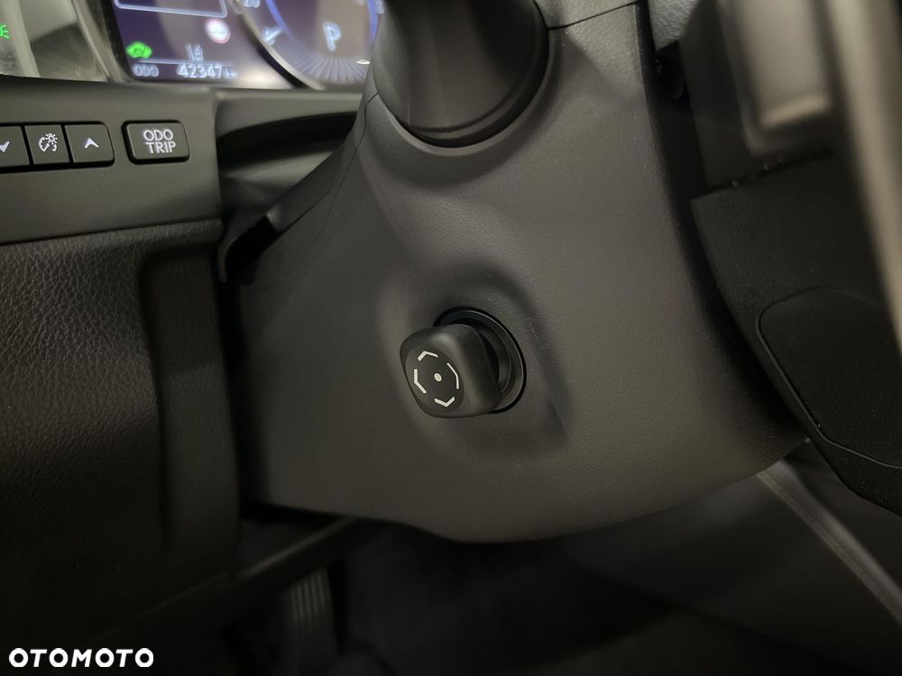 Lexus ES 300h Business Edition - 30