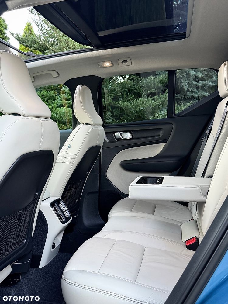 Volvo XC 40 B3 Ultimate Dark - 26