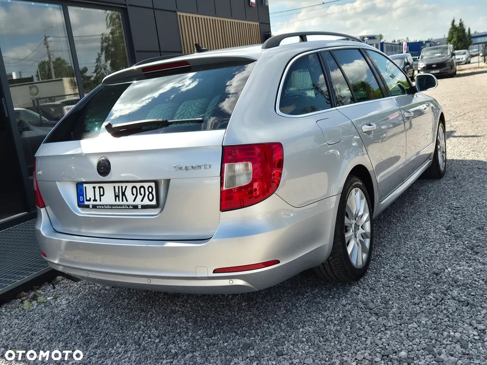 Skoda Superb 2.0 TDI DSG Exclusive - 11