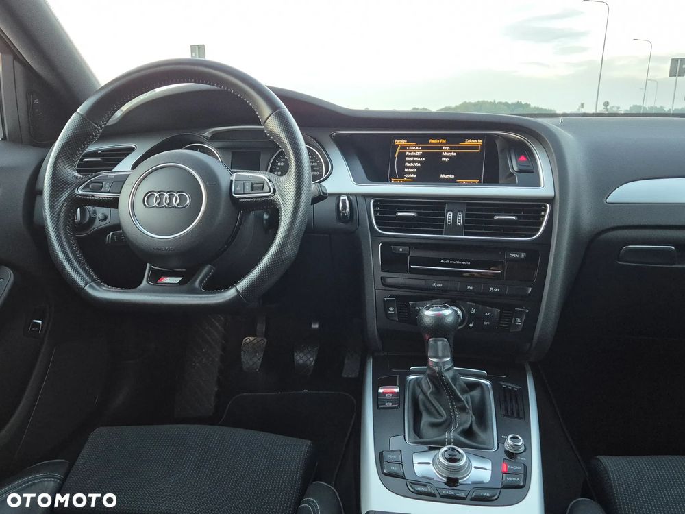 Audi A4 Avant 2.0 TDI DPF clean diesel quattro S line Sportpaket - 36