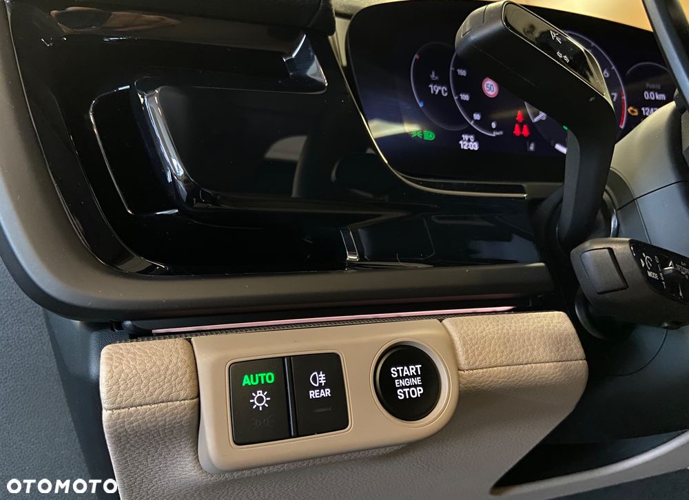 Porsche Panamera 4 E-Hybrid PHEV - 9